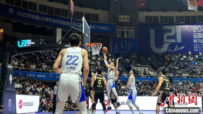 借助运动心理学家指导篮球运动员减压的方案_1